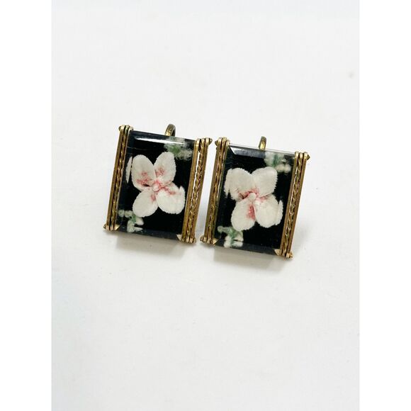 Carved lucite flower earrings 1950s reverse carved painted - Picture 1 of 5